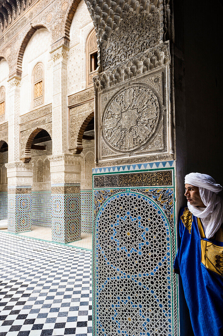 Medersa Attarine, souk, Fès, Morocco