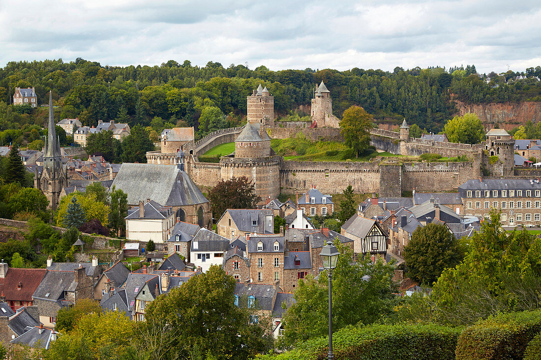 View at the citadel of Fougères, Fougères, River, La Vilaine, Vitré, Departement Ille-et-Vilaine, Brittany, France, Europe