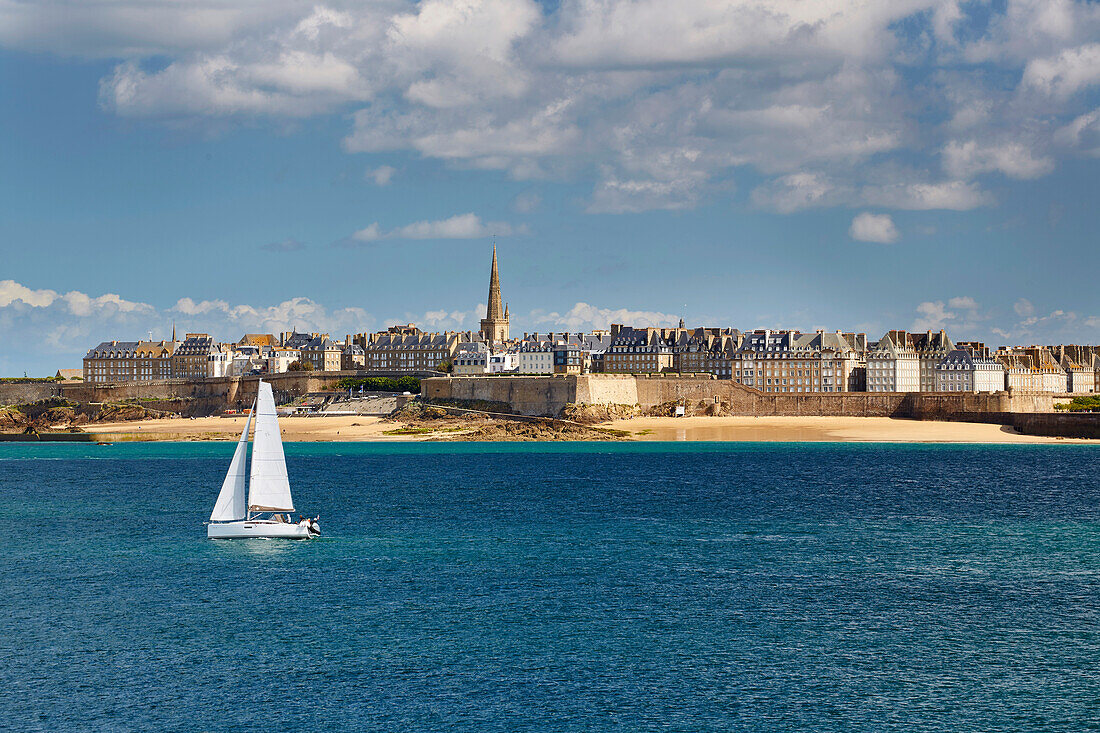 View from Dinard at Saint-Malo, Intra-Muros, Departement Ille-et-Vilaine, Brittany, France, Europe