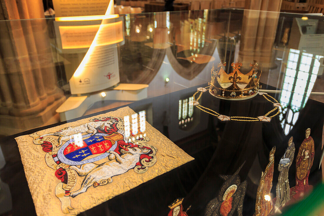 Embroidered Pall and Crown, used in Reinterment of King Richard III Ceremony, Leicester Cathedral, Leicestershire, England, United Kingdom, Europe