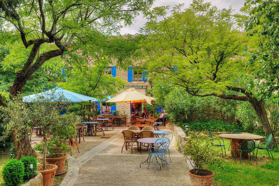 Restaurant, Seguret, Vaucluse, Provence-Alpes-Cotes d'Azur, France