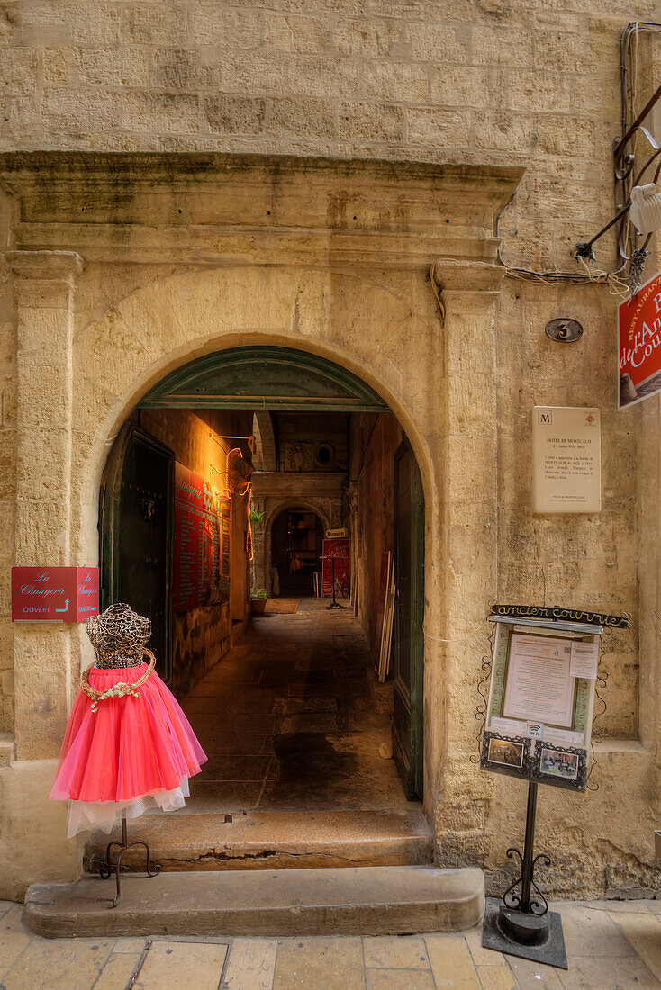 Alley at Montpellier, Herault, Languedoc-Roussillon, France