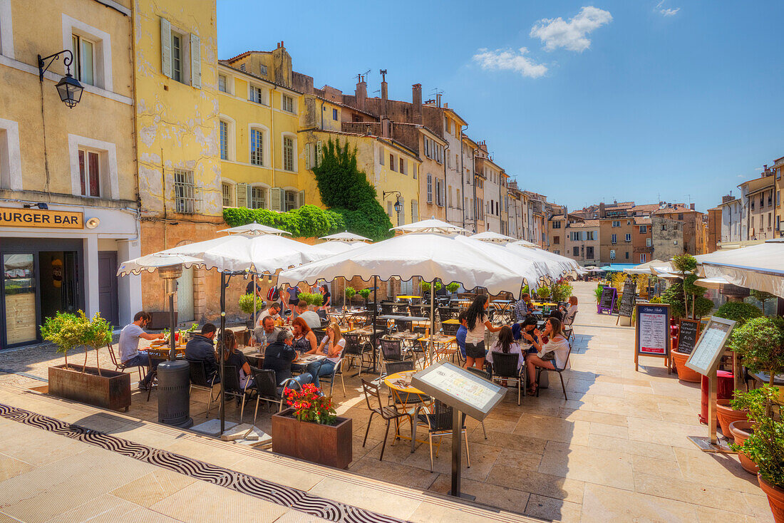 Straßenrestaurant, Place des Cardeurs in Aix-en-Provence, Bouches-du-Rhone, Provence-Alpes-Côte d'Azur, Frankreich