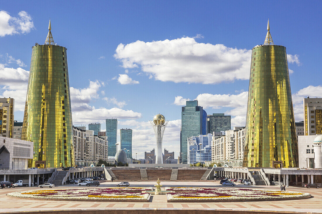 Kazakhstan, Astana City, New Administrative City, Nurzhol Avenue , Bayterek Monument.
