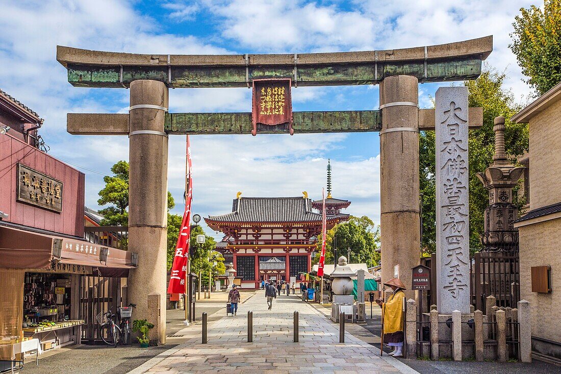 Japan , Kansai , Osaka City, Shitennoji Temple.