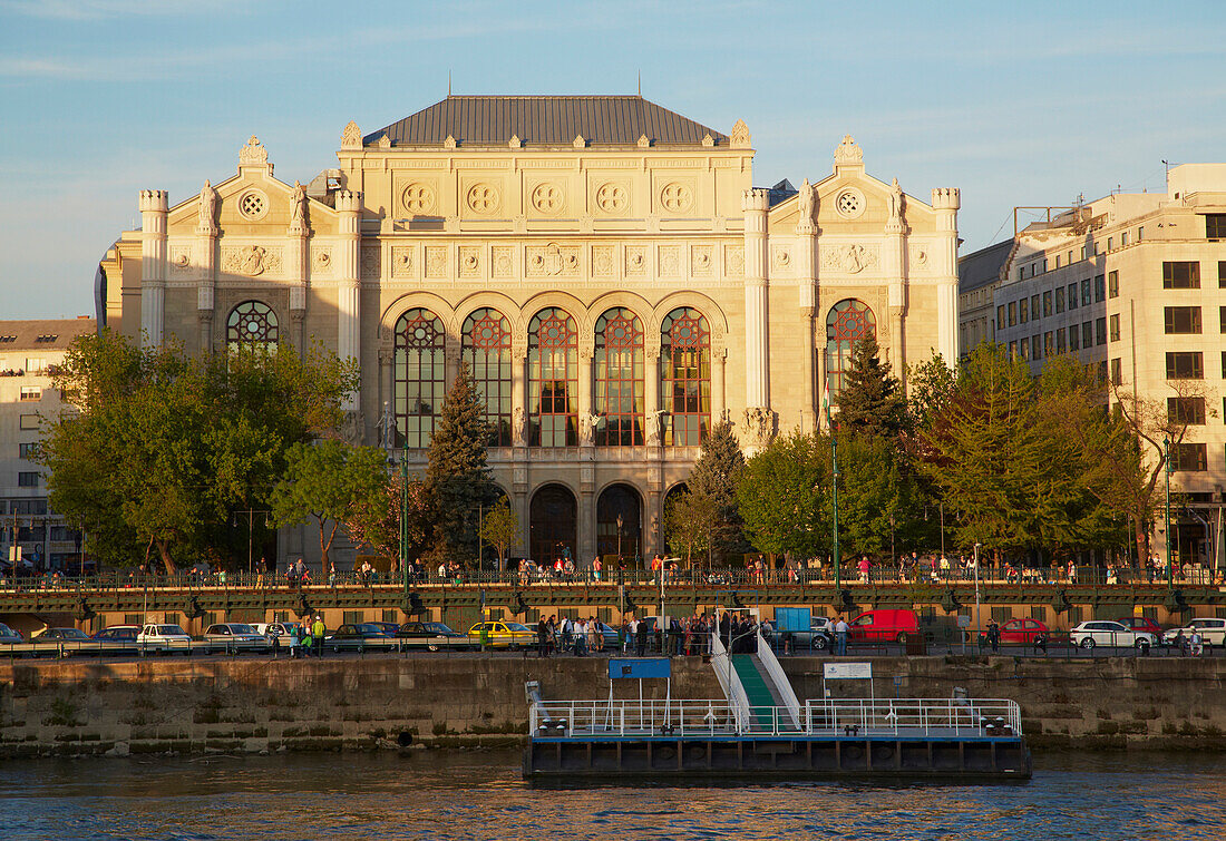 Vigado Konzerthalle at Pest , Budapest , River Danube , Hungary , Europe