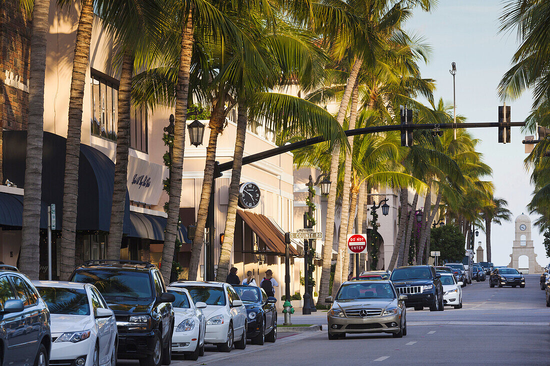 USA, Florida, Palm Beach, Worth Avenue, street detail.
