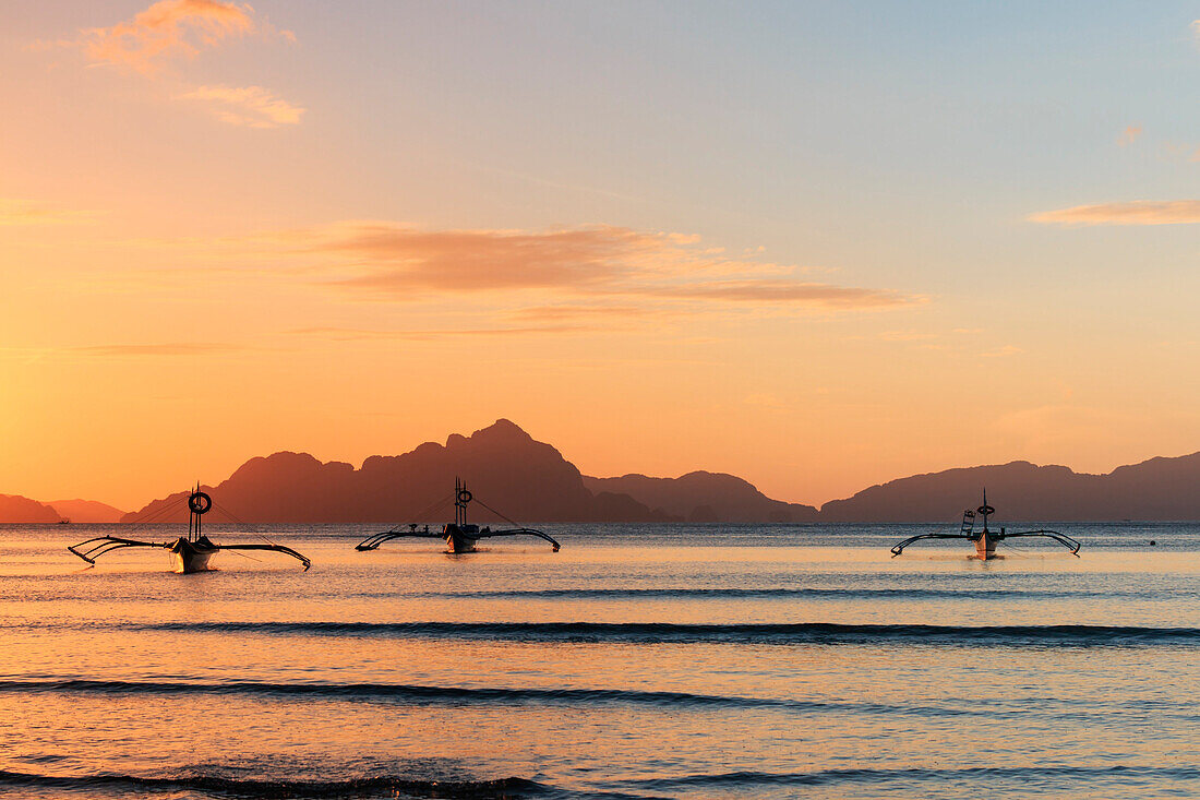 Sunset at Corong Corong beach, Palawan, Philippines