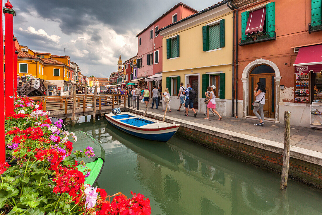 Europe, Italy, Veneto, Venice. A beautiful classic view through the Burano canals