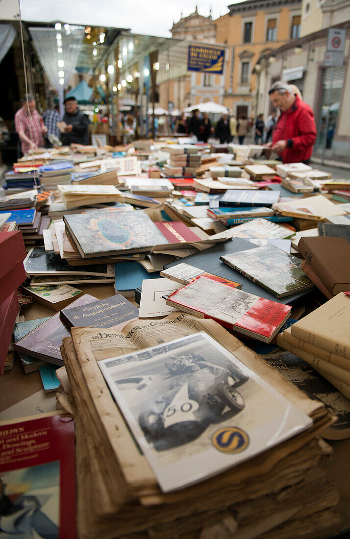 A stand with secondhand books at the weekly market in Sulmona