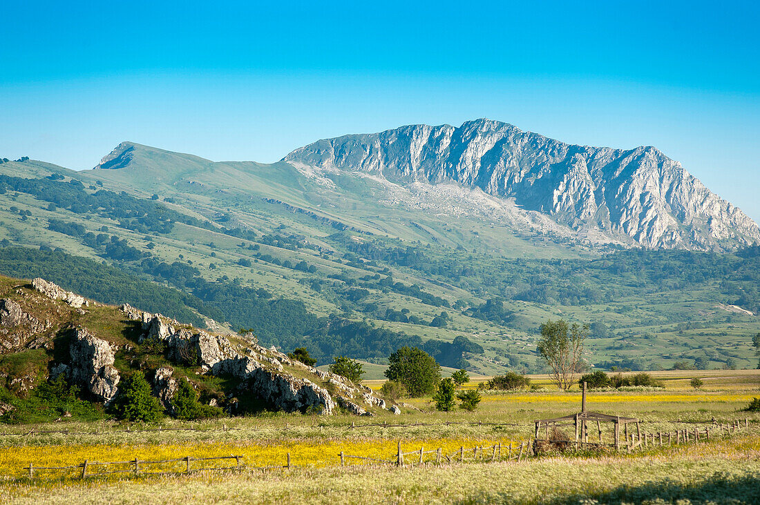 Landschaft nahe Rovere in der Provinz L'Aquila