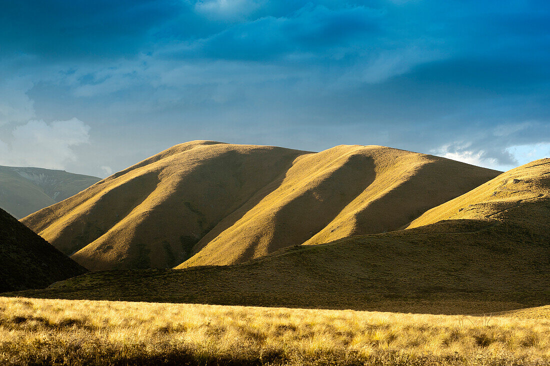 The Oteake Conservation Park protects an outstanding mountain scenery with high conservation values, Otago, South Island, New Zealand