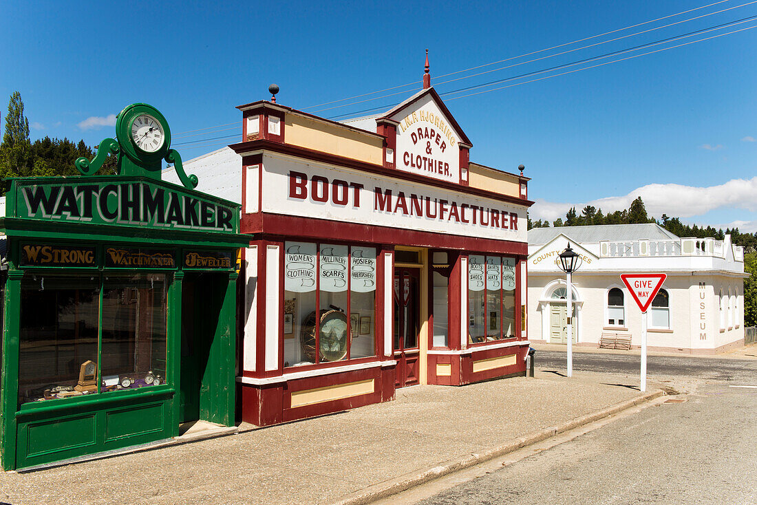 Die Gebäude aus der Goldrauschzeit sind in dem Ort Naseby bestens erhalten, Otago, Südinsel, Neuseeland