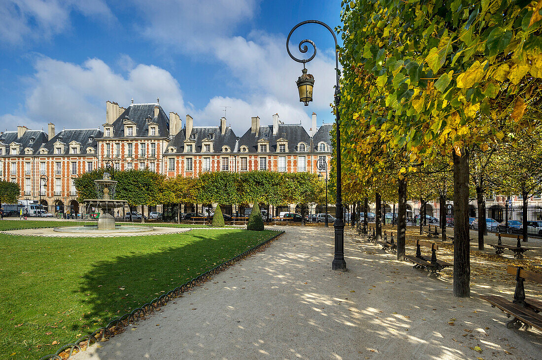 Place des Vosges, Marais, Paris, Île-de-France, Frankreich