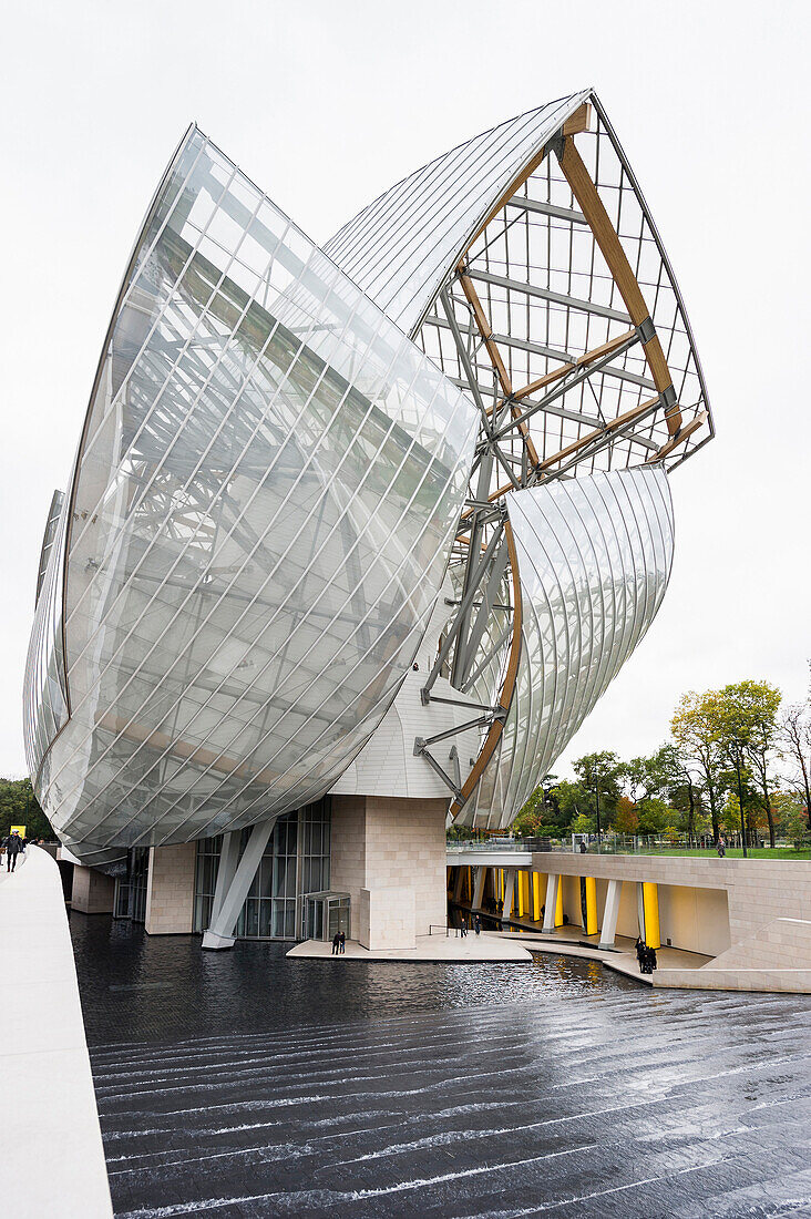 louis vuitton architecture frank gehry