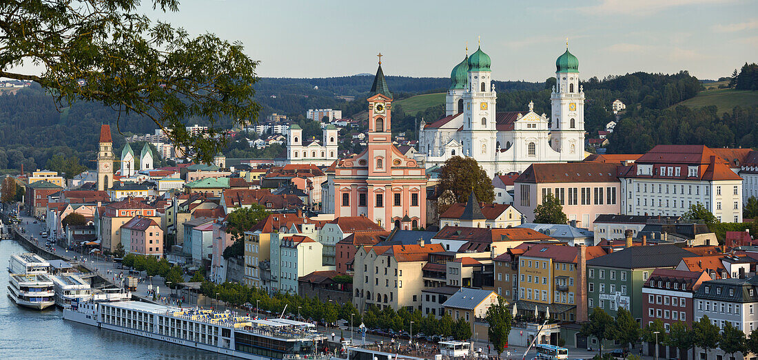 Kirche St. Paul, Dom St. Stephan, Passau, Bayern, Deutschland