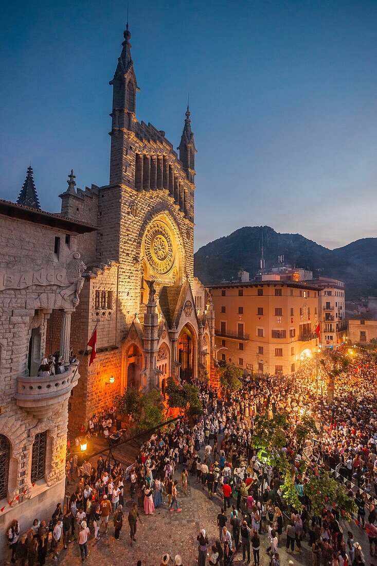 Moros y cristianos, 'Es Firó', Plaza De Sa Constitució, Soller, Sierra de Tramuntana, Mallorca, balearen, spanien, europa