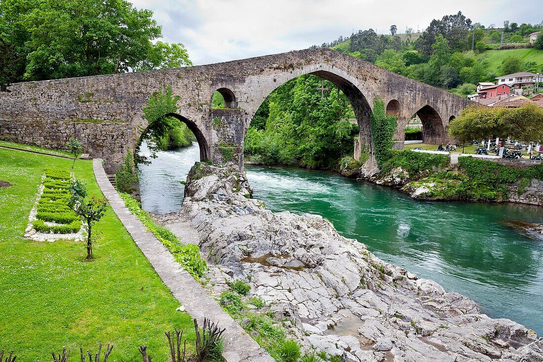 Roman bridge in Cangas de Onías. Asturias. Spain.