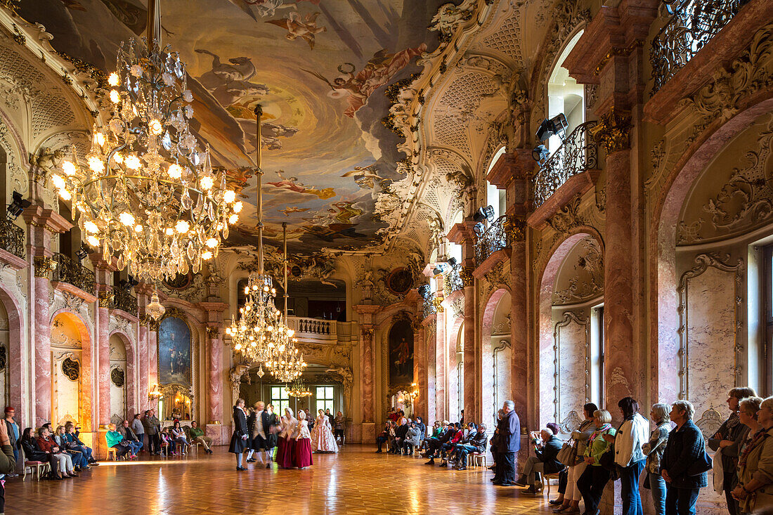 Ballroom, baroque dancing, costume, dress, Bückeburg Palace, Schaumburg, Lower Saxony, Germany