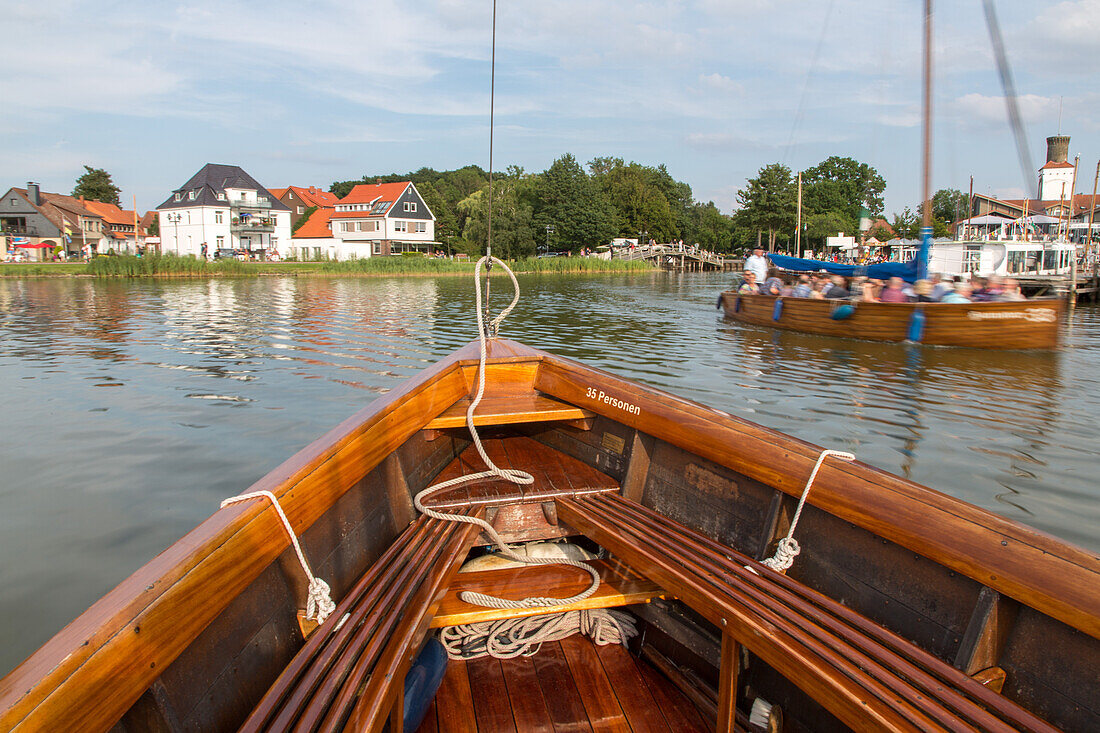 'Holzboote, ''Auswanderer'', Ausflugsboote, Insel Wilhelmstein, Steinhuder Meer, Niedersachsen, Deutschland '
