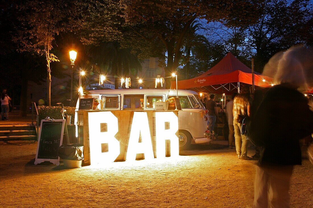 Bar, foodtruck, Fiestas de la Merce 2014, Parc de la Ciutadella, Barcelona, Catalonia, Spain