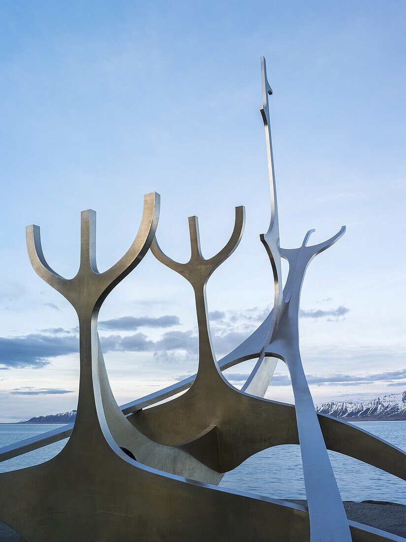 Solfar, a landmark of Reykjavik. Solfar icelandic for Sun Voyager is a sculture made of stainless steel in the harbour of Reykjavik made be the artist Jon Gunnar Arnason. europe, northern europe, iceland, February.