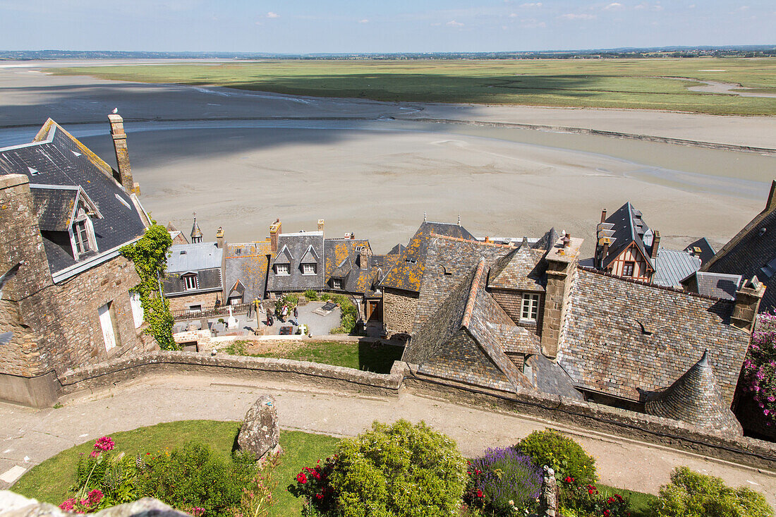 shingle roofs, low tide, mud flats, horizon, garden, Abbey Mont-Saint-Michel, Unesco World Heritage, Normandy, France