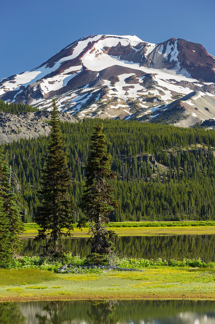 South Sister, Sparks Lake, Cascades, Oregon, USA