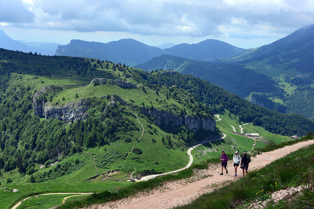 Hiken am Monte Baldo über Rovereto, Trentino, Italien