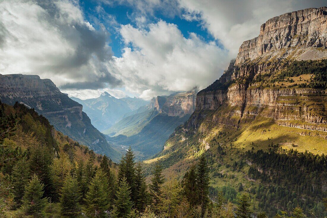 Ordesa Valley, Ordesa y Monte Perdido National Park. Huesca, Aragón, Spain.