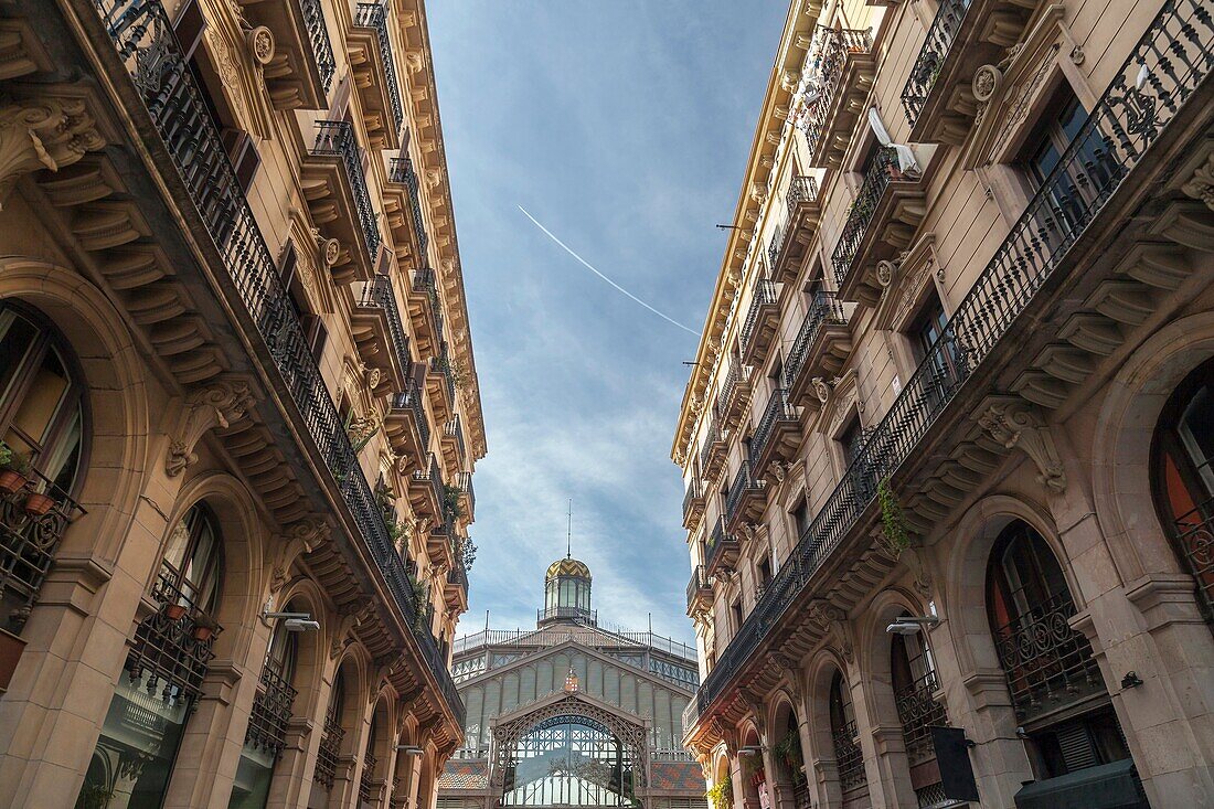 Mercat del Born between buildings, Barcelona.