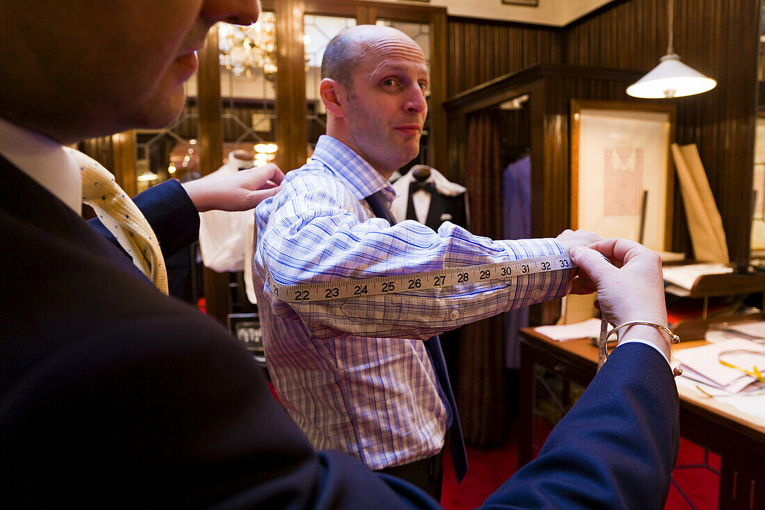 turnbull & asser traditional shirts made in england.