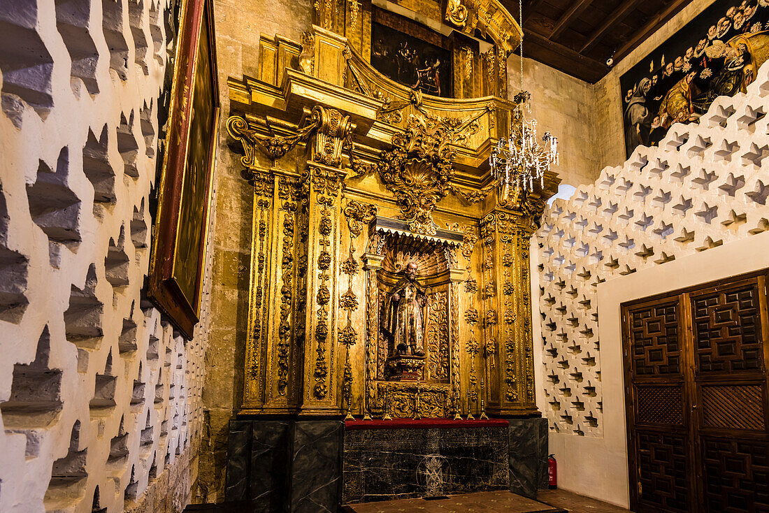 Ein Altar der Kathedrale Mezquita-Catedral de Córdoba, Cordoba, Andalusien, Spanien