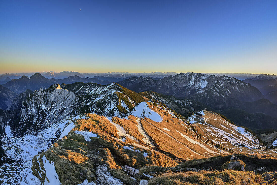 Mangfallgebirge mit Wendelstein, Taubenstein und Sonnwendjoch, von der Rotwand, Rotwand, Spitzinggebiet, Bayerische Alpen, Oberbayern, Bayern, Deutschland