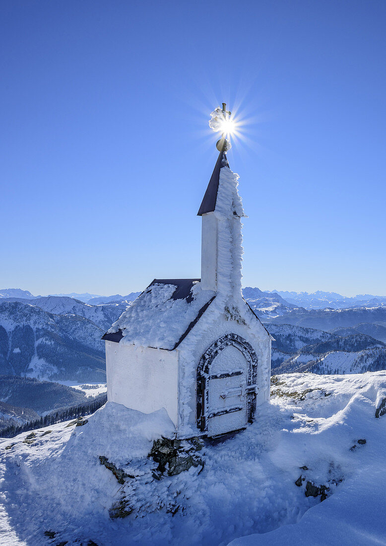 Chapel at Hochgern, Tauern range in background, Hochgern, Chiemgau Alps, Upper Bavaria, Bavaria, Germany