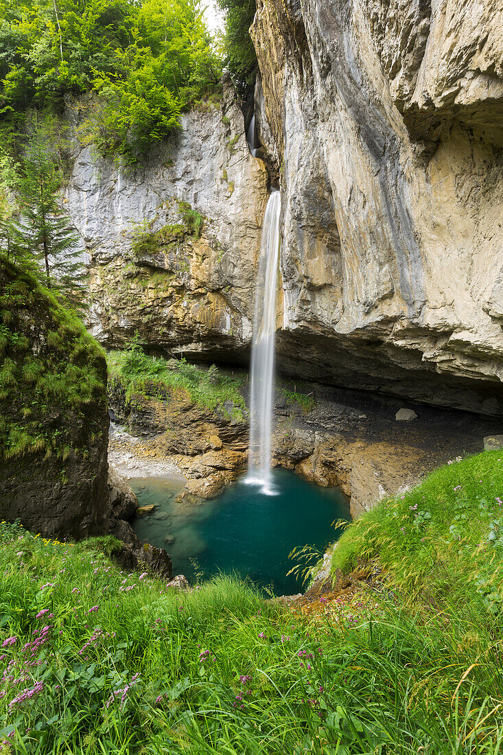Wasserfall Berglistuber, Glarus, Schweiz