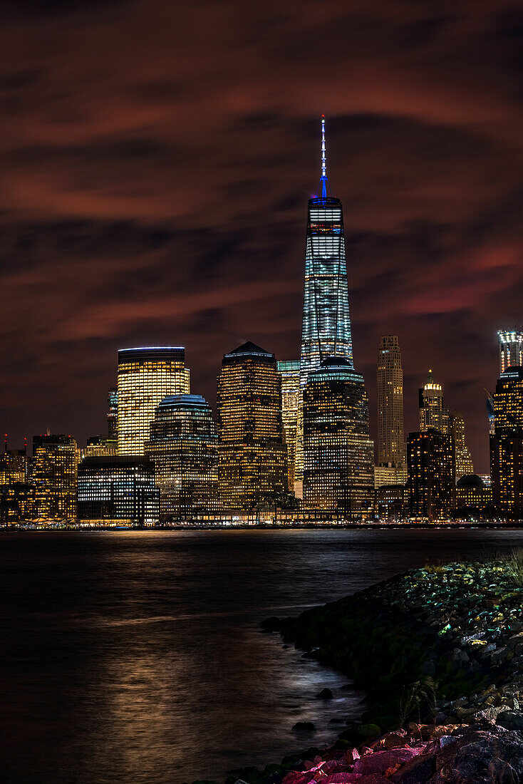 'Manhattan skyline at twilight, Liberty State Park; Jersey City, New Jersey, United States of America'