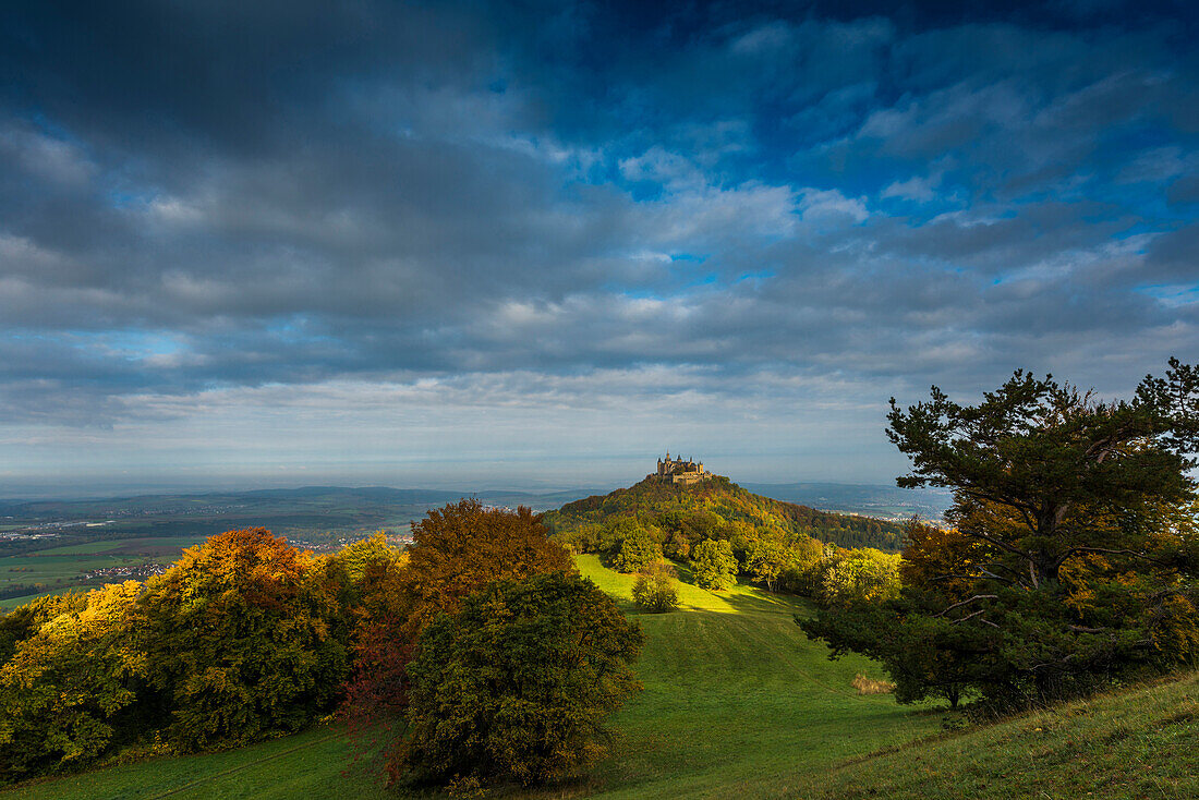 Burg Hohenzollern, Hechingen, Zollernalbkreis, Schwäbische Alb, Baden-Württemberg, Deutschland