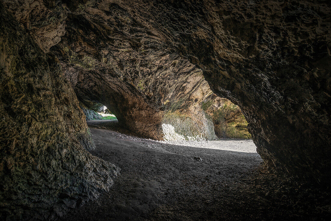 die Vogelherd Höhle ist eine bedeutende Durchgangshöhle in der wichtige Funde aus der Eiszeit (Eiszeitkunst) entdeckt wurden, Niederstotzingen, Landkreis Heidenheim, Schwäbische Alb, Baden-Württemberg, Deutschland