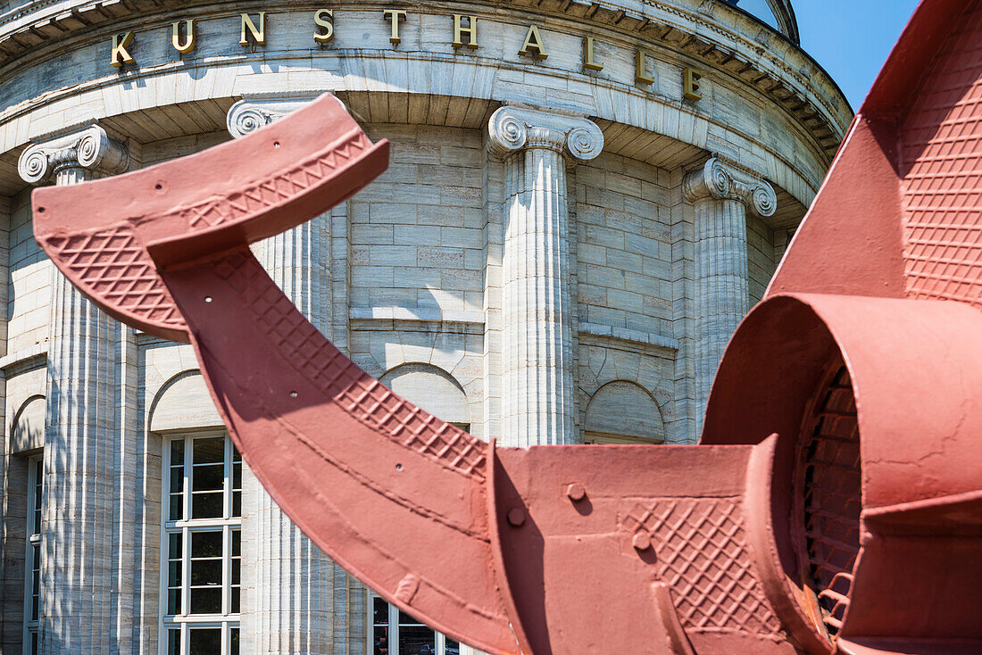 The sculpture by Bernhard Luginbuehl (1929) „small Cyclops“ in front of the Hamburg arts centre, Hamburg, Germany
