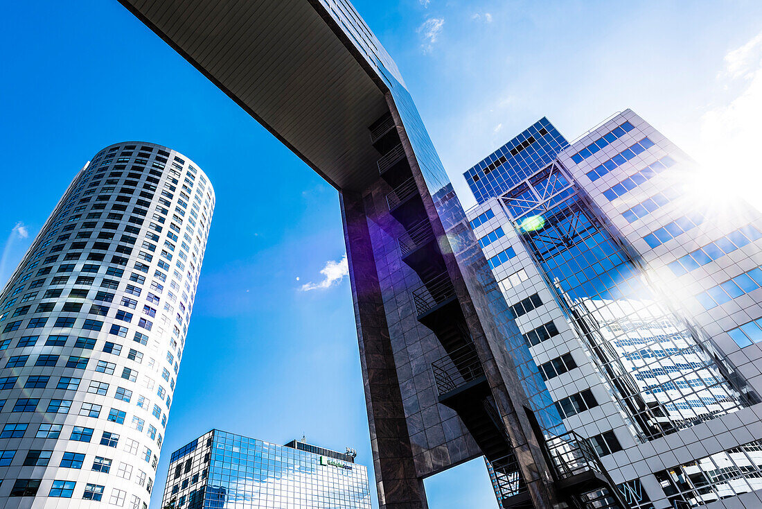 Ein Gebäudekomplex mit modernen Bürohochhäusern im Weena District, Rotterdam, Provinz Südholland, Niederlande