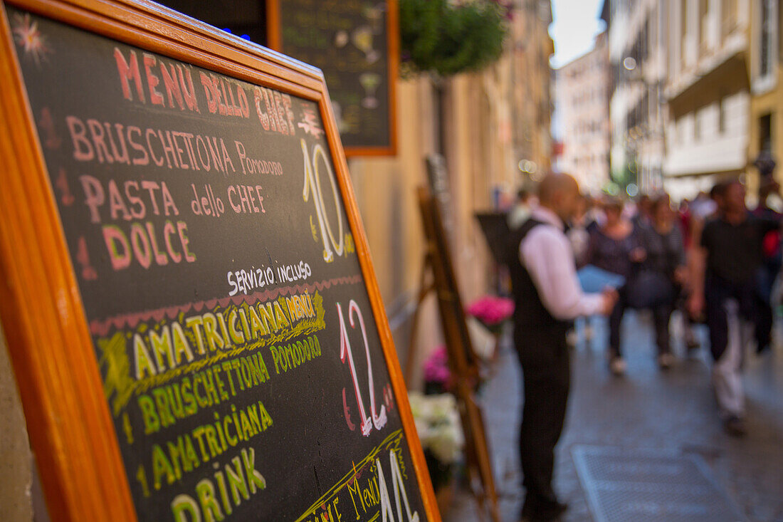 Busy side street near Trevi Fountain, Rome, Lazio, Italy, Europe