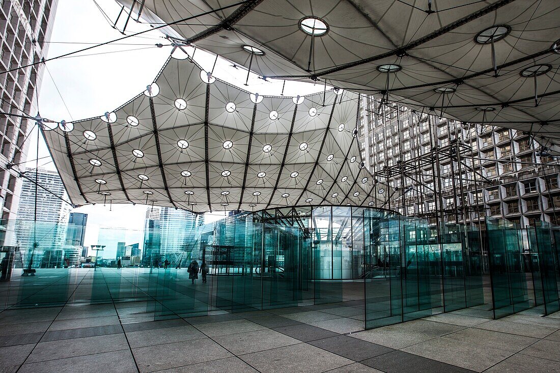 Grande arche at Paris-La Défense, France.