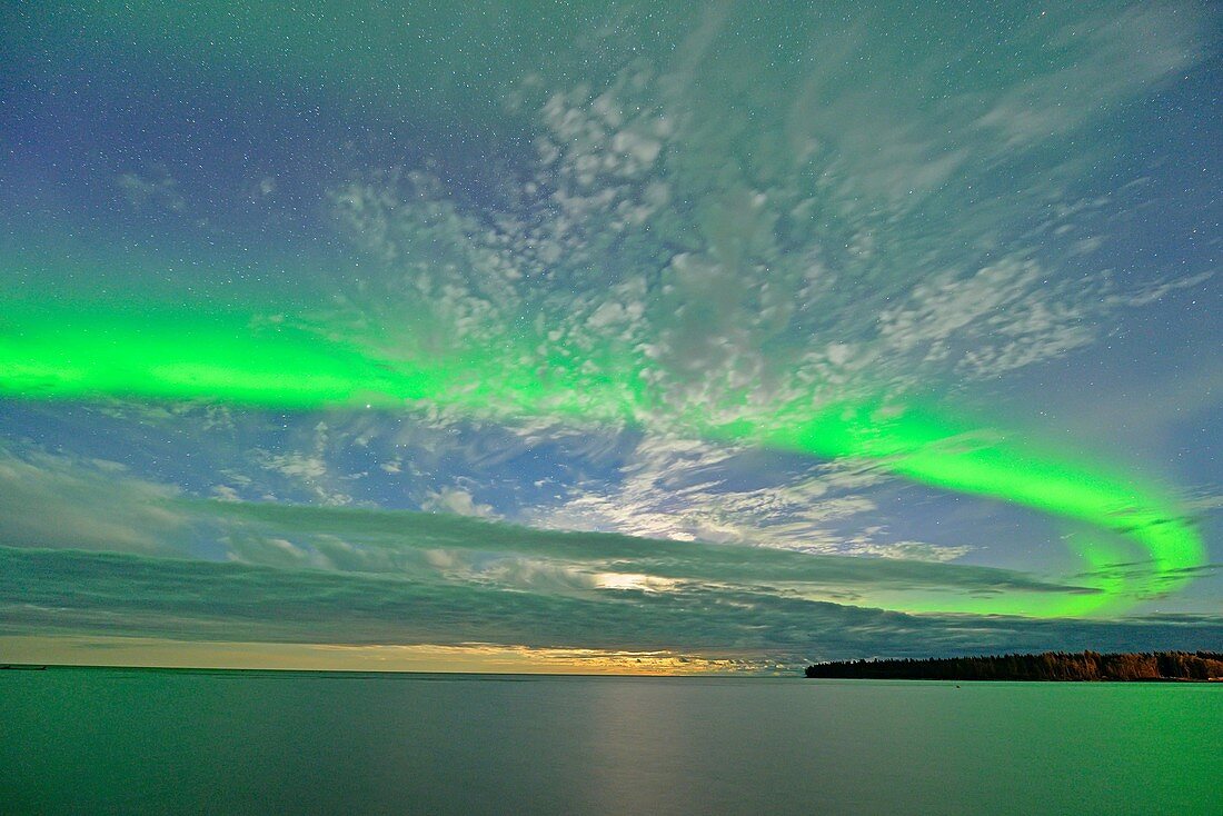 Aurora borealis (Northern Lights) over Great Slave Lake , Hay River, Northwest Territories, Canada.