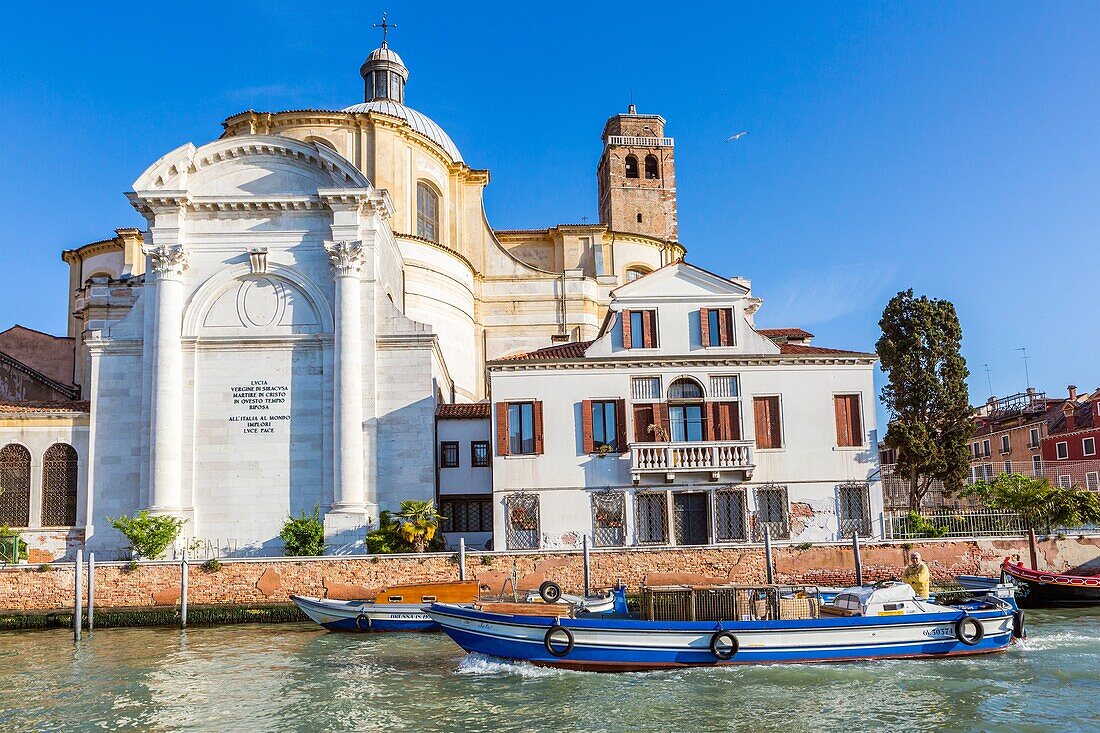 Chiesa di San Geremia, Grand Canal at Venice, Veneto, Italy, Europe.