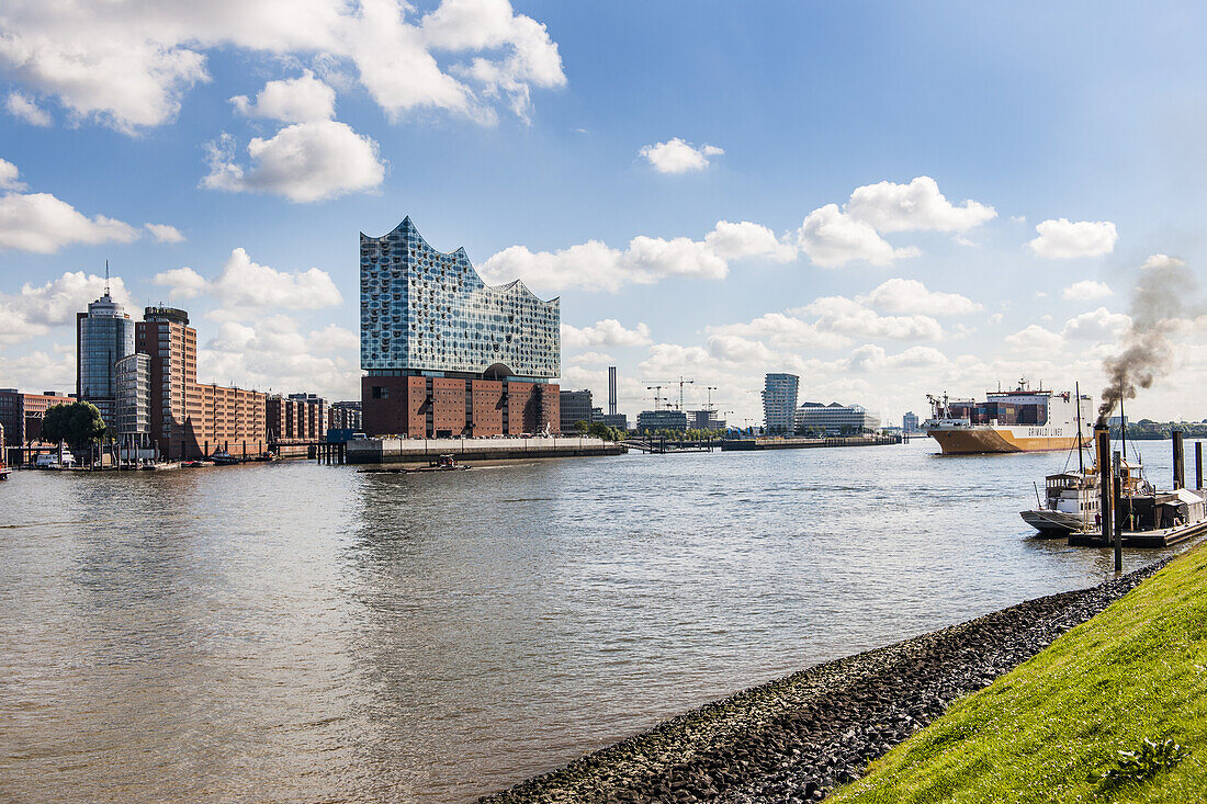 Hamburgs new Elbphilharmonie, modern architecture in Hamburg, Hamburg, north Germany, Germany