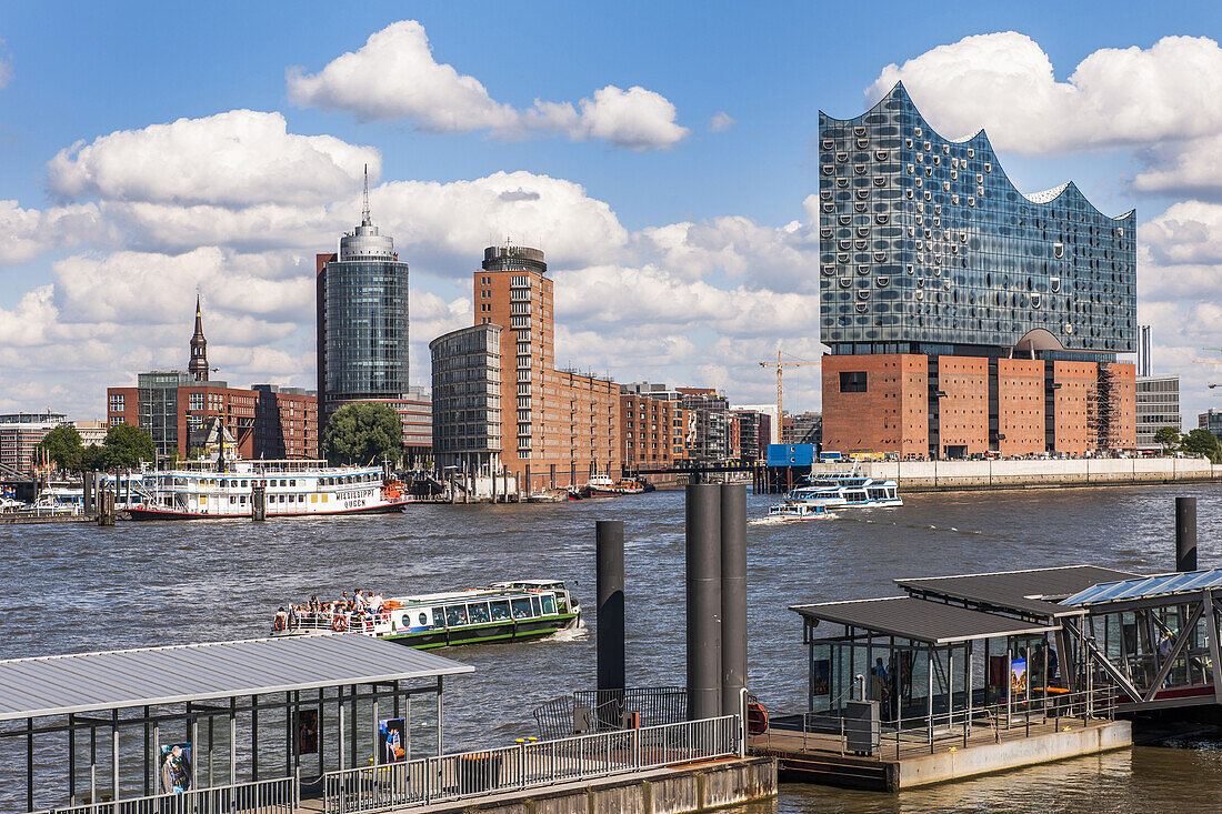 Hamburgs neue Elbphilharmonie und die Hafenskyline, moderne Architektur in Hamburg, Hamburg, Nordeutschland, Deutschland