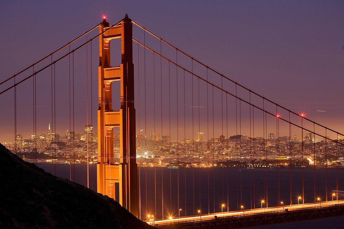United States, California, San Francisco, Golden Gate Bridge by night