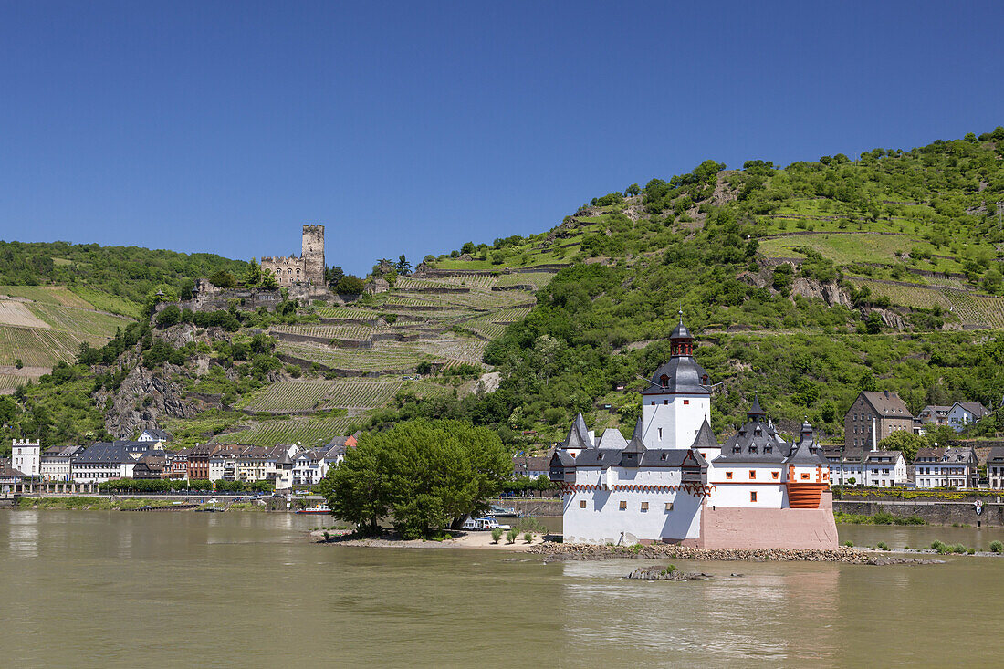 Pfalzgrafenstein Castle in the Rhine and Burg Gutenfels Castle, Kaub, Upper Middle Rhine Valley, Rheinland-Palatinate, Germany, Europe