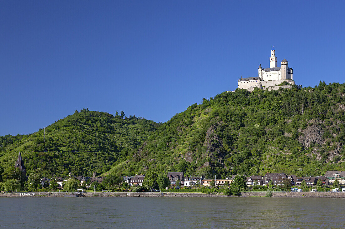 Die Marksburg oberhalb Braubach am Rhein, Oberes Mittelrheintal, Rheinland-Pfalz, Deutschland, Europa